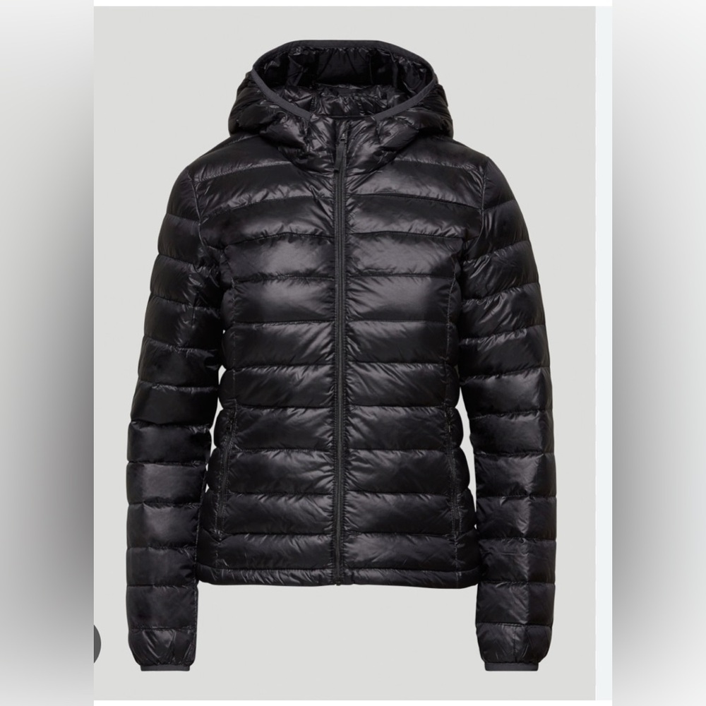 TNA / Aritzia Botanie Puffer Jacket